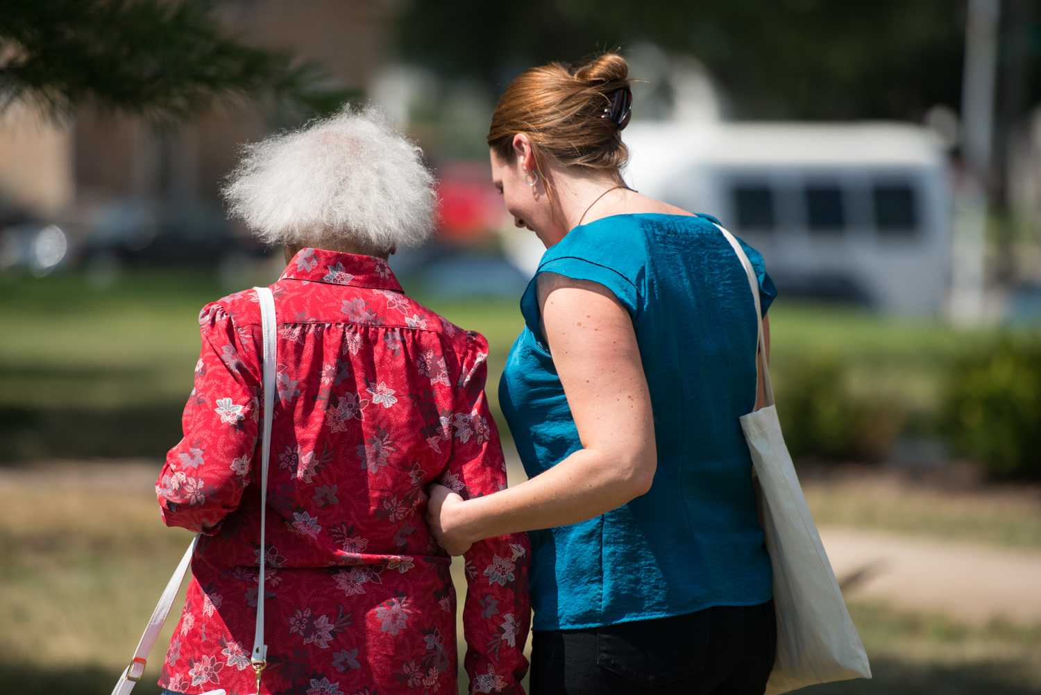 Companion volunteer with resident